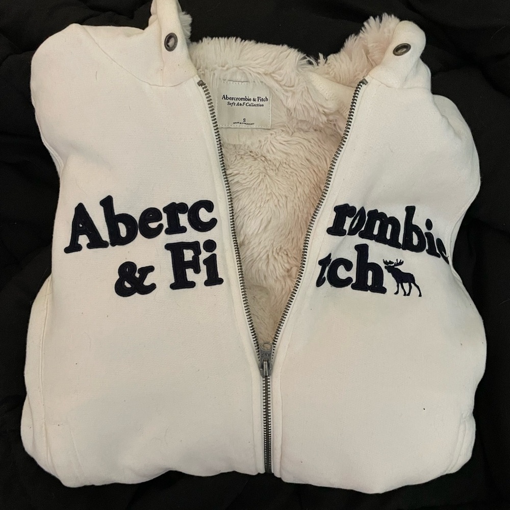 White Faux Fur Lined Abercrombie & Fitch Hoodie